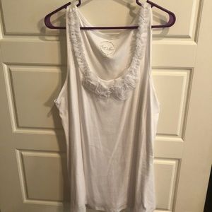 EUC INC white floral embellished tank 3x